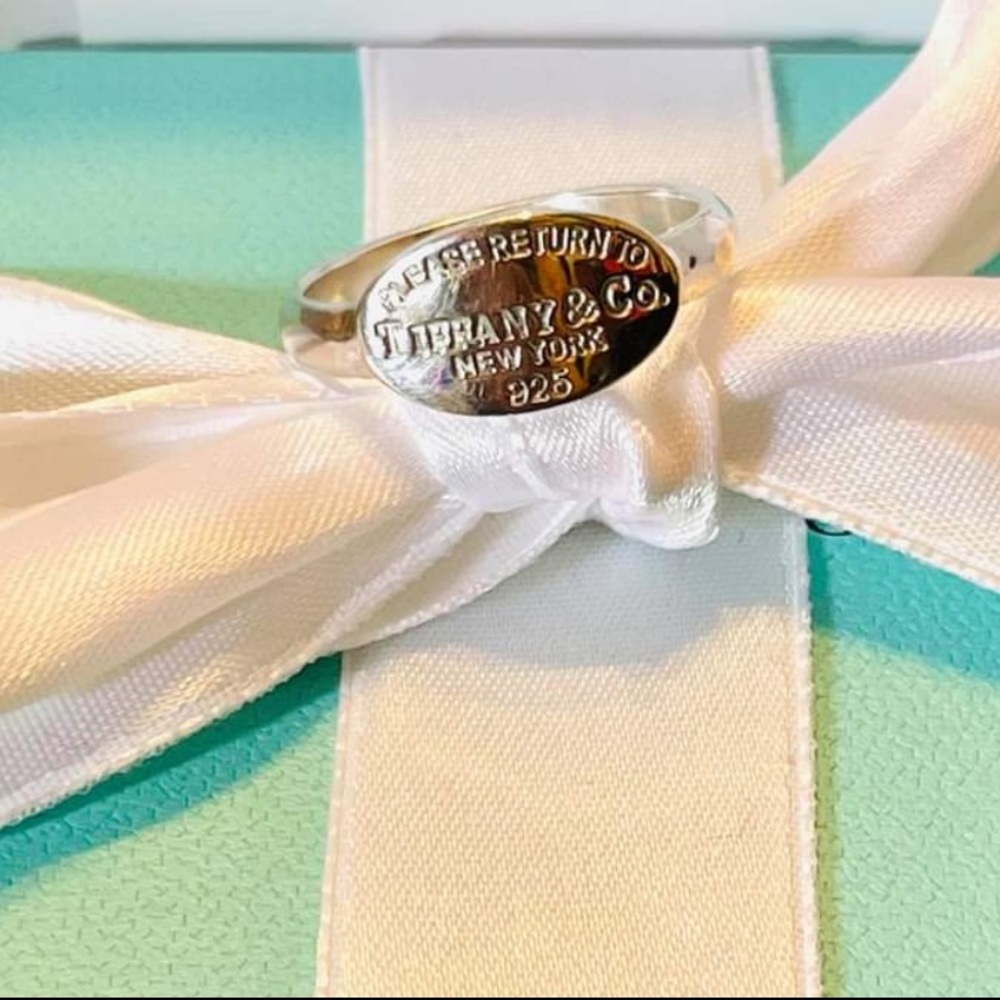 Tiffany & Co Return To Oval Ring Sz 10